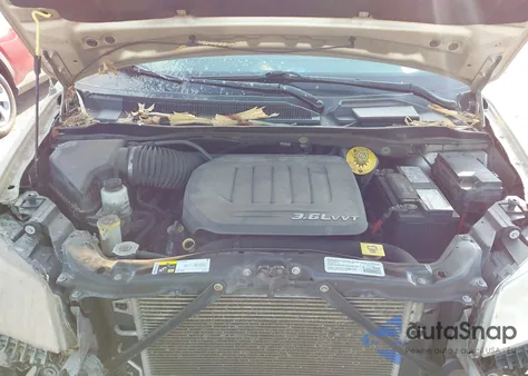 2014 Chrysler Town & Country Touring from USA, damaged, VIN 2C4RC1BG0ER399584